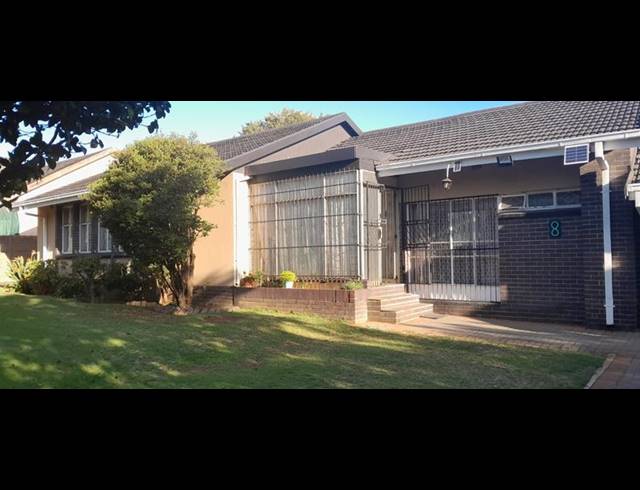 3 BEDROOM HOUSE FOR SALE IN KEMPTON PARK EXT 02
